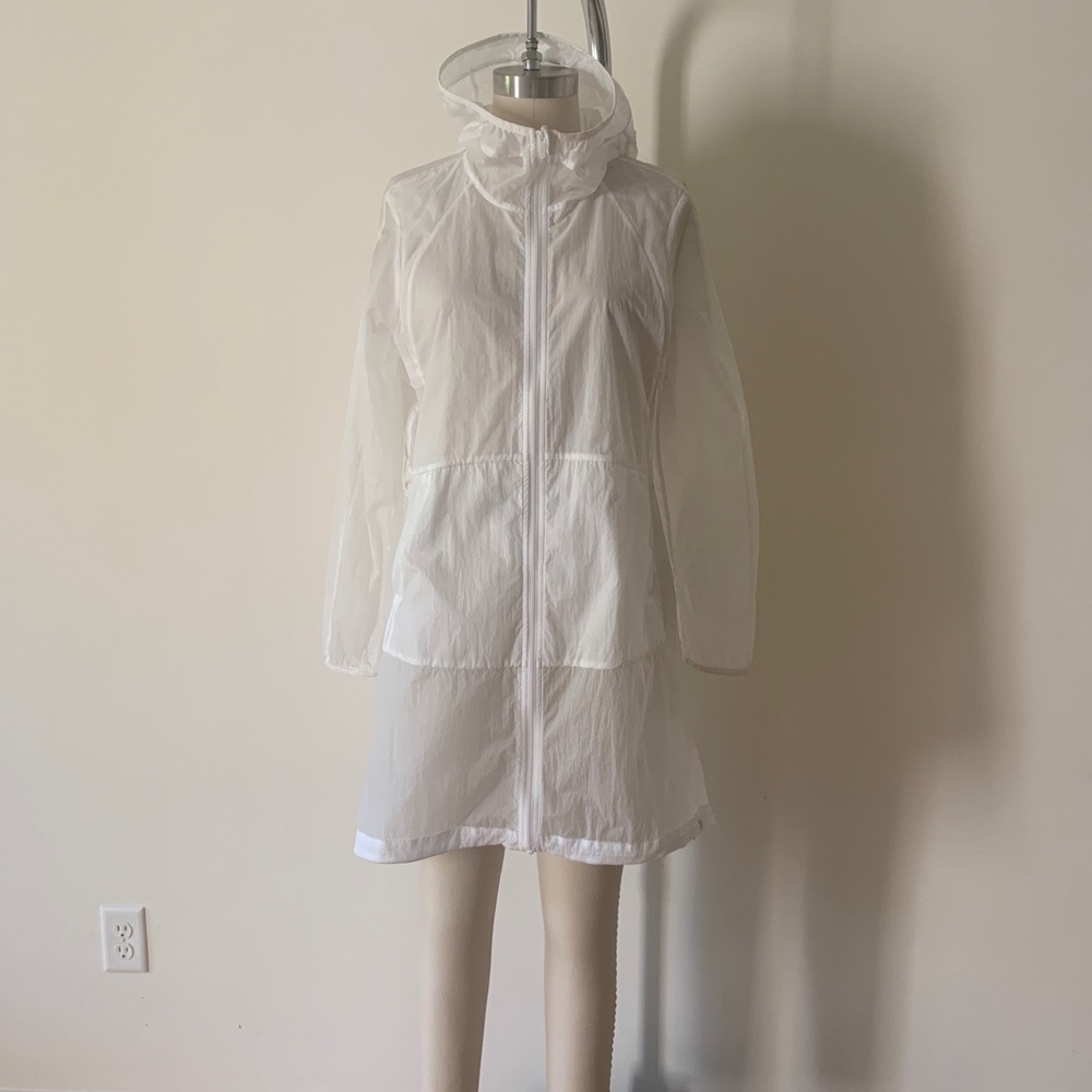 Lululemon windbreaker